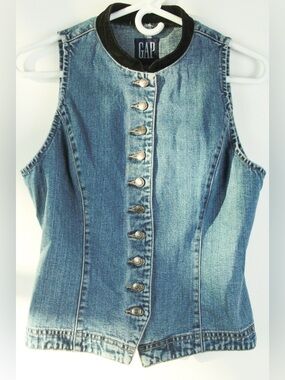 Vintage GAP Light Blue Sleeveless Denim Button-Front Vest